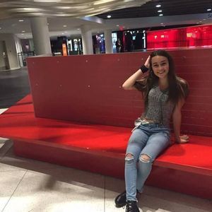 Meet your Posher, Camille